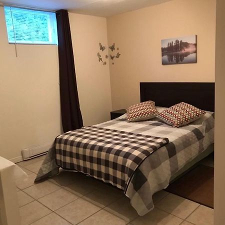 Oasis De La Riviere Apartment Chicoutimi Екстериор снимка